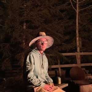 Meet your Posher, Alex